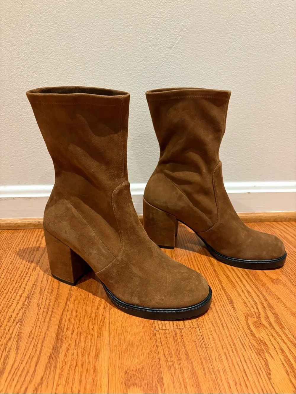 Stuart Weitzman Dalenna Sock Ankle Boots in Tan Suede Brown Sz 10M